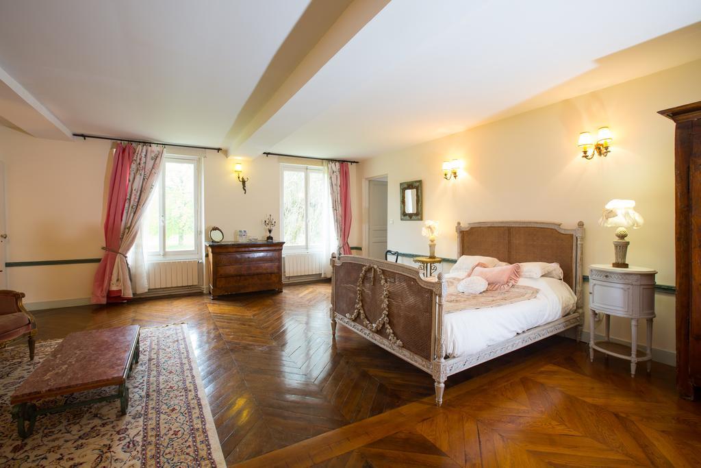 Chateau De La Madeleine Bed & Breakfast Pressagny-lʼOrgeuilleux Eksteriør bilde