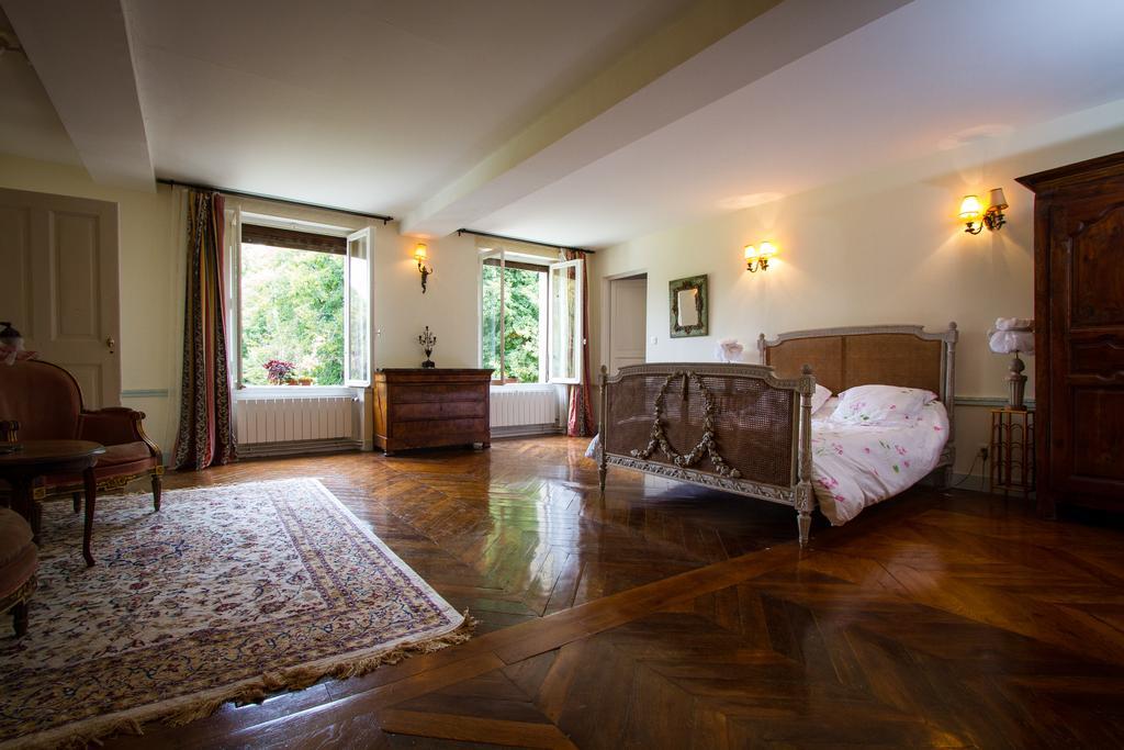 Chateau De La Madeleine Bed & Breakfast Pressagny-lʼOrgeuilleux Eksteriør bilde