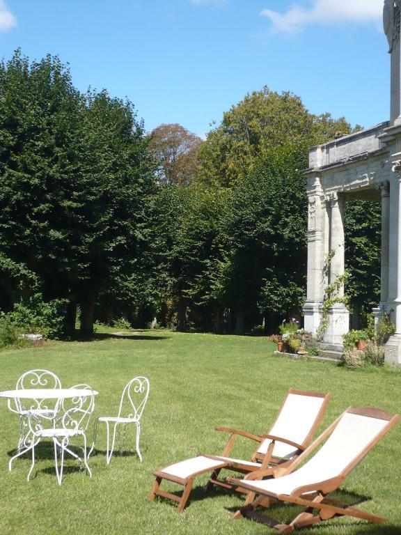 Chateau De La Madeleine Bed & Breakfast Pressagny-lʼOrgeuilleux Eksteriør bilde