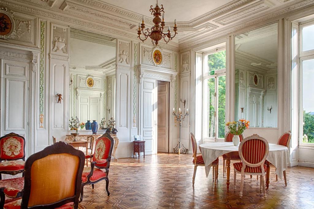 Chateau De La Madeleine Bed & Breakfast Pressagny-lʼOrgeuilleux Eksteriør bilde